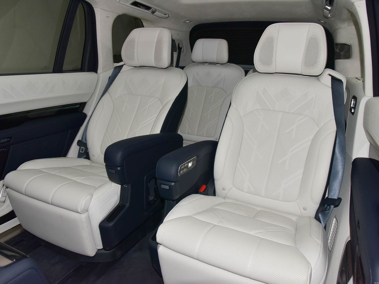 ZEEKR  9X BLANCHE - Vue 4